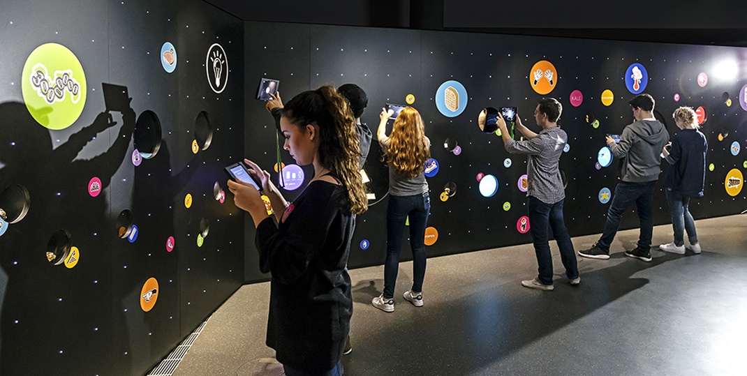 企業(yè)展廳展覽效果圖