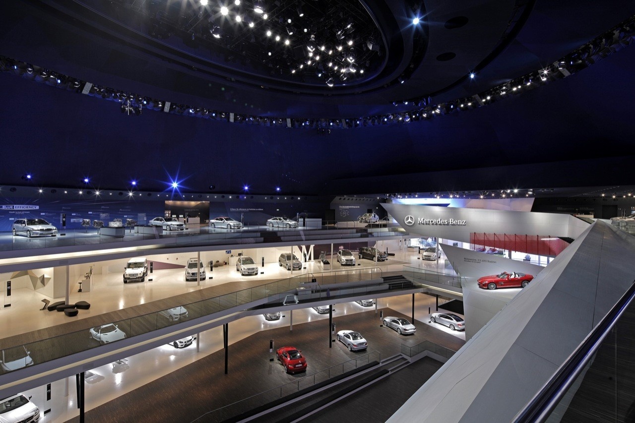 奔馳展廳設(shè)計