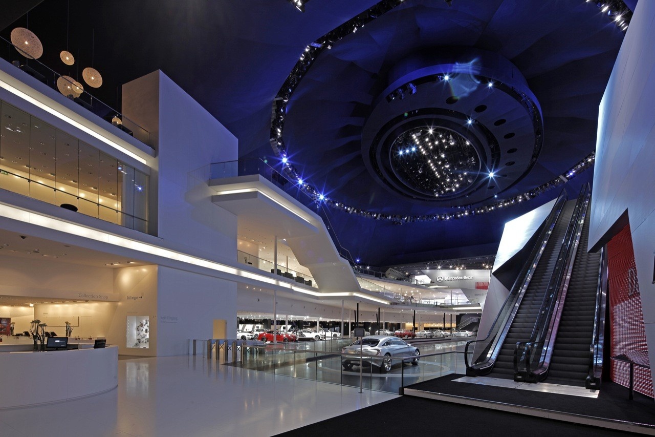奔馳展廳設(shè)計